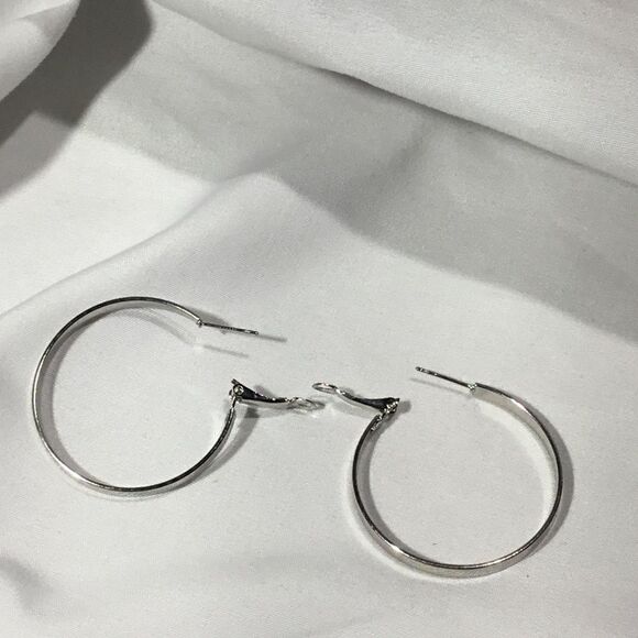 Silver Tone Hoops (UC3) - Picture 3 of 5